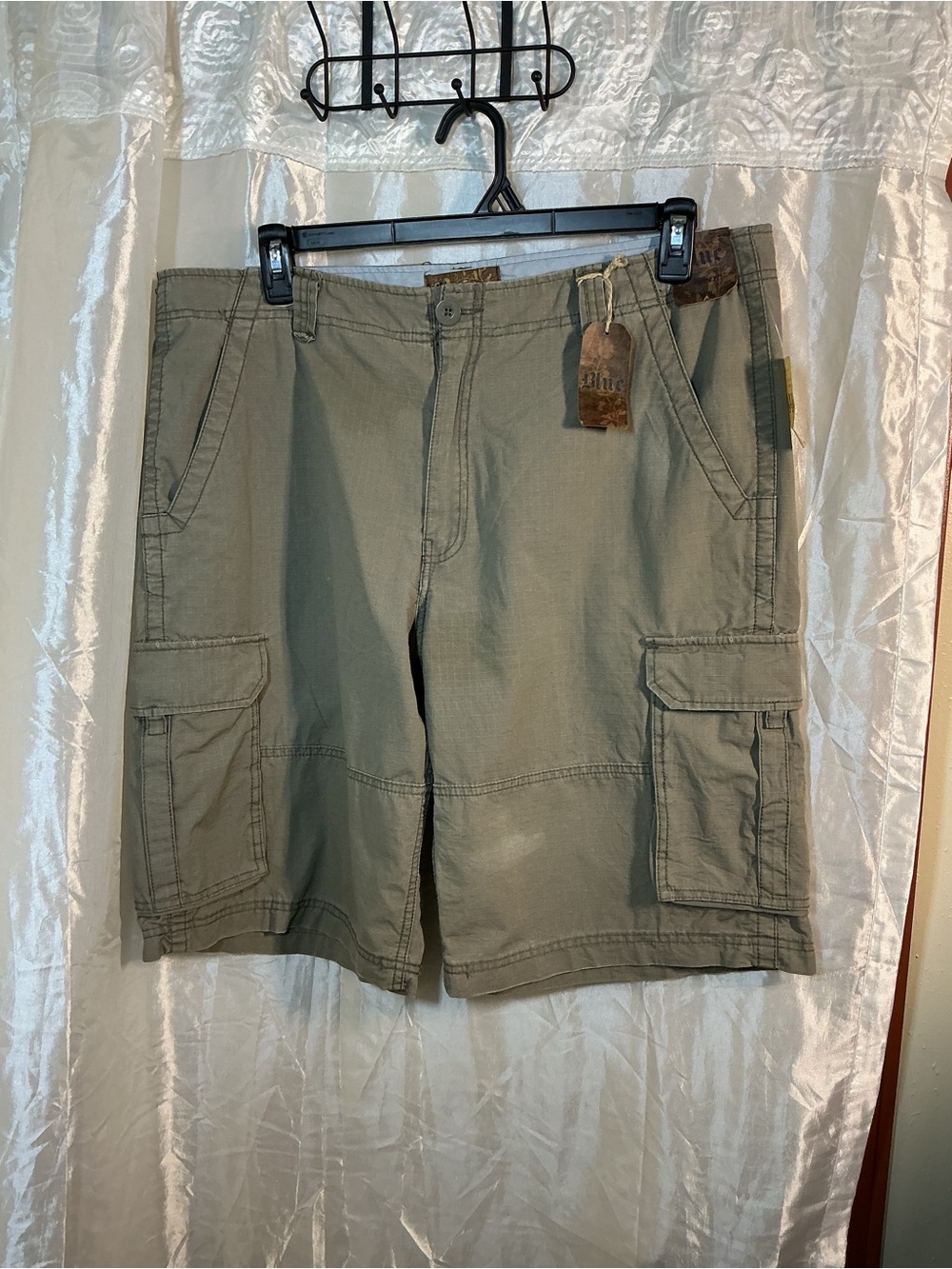 Men's Cargo Shorts in Olive Green - Durable Everyday Style